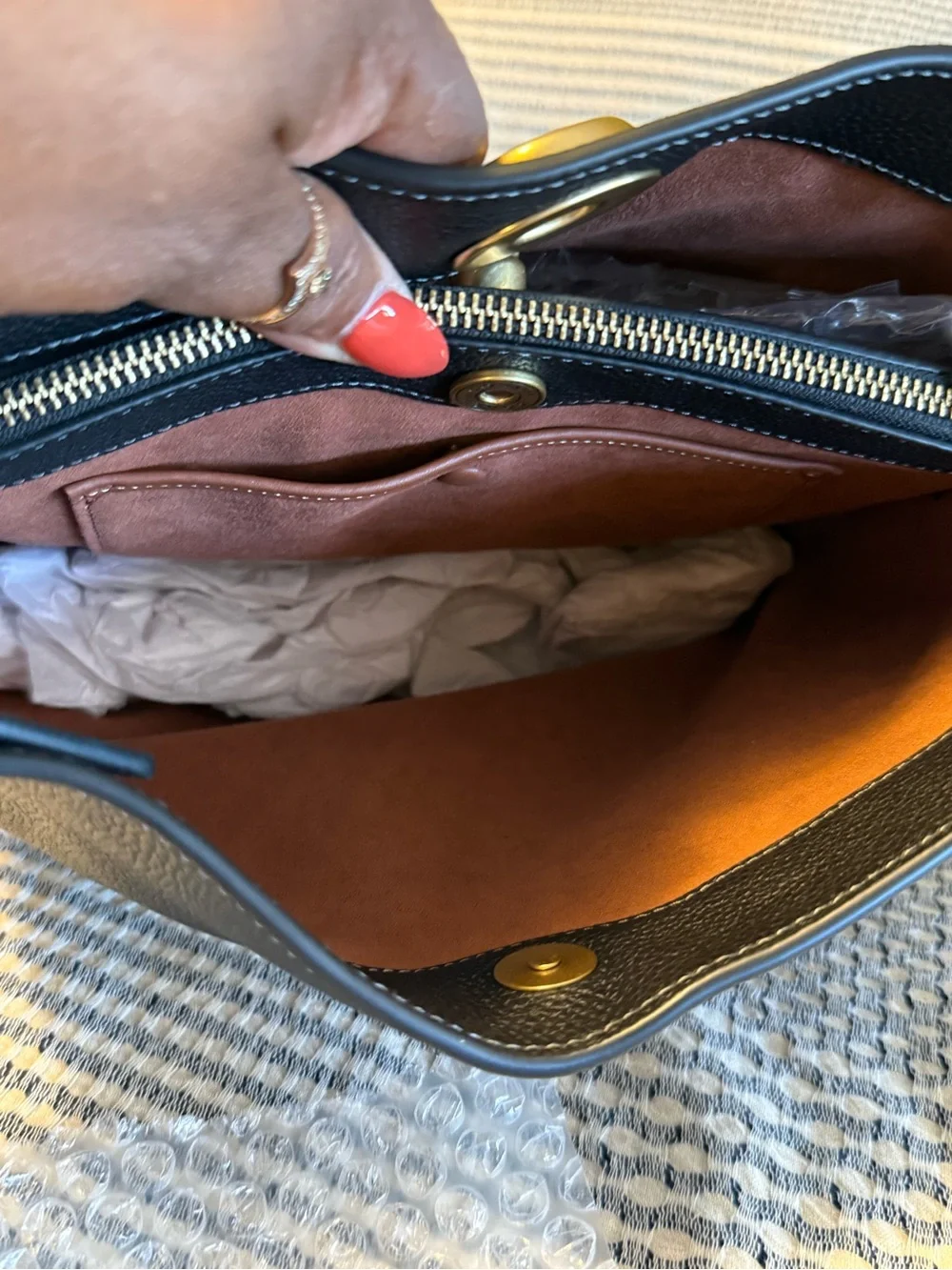 NWOT Coach Leather Bucket Shoulder Bag - Black